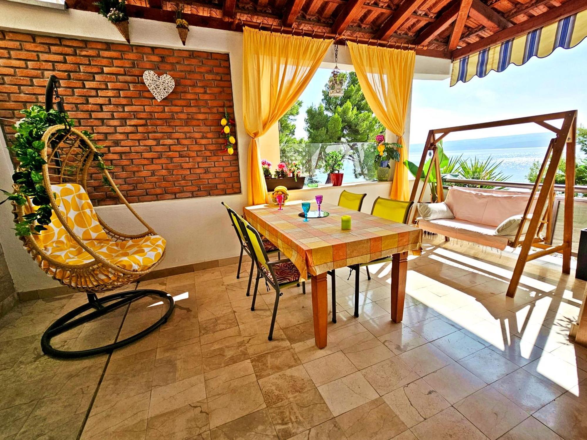 Apartments Tempera By The Beach Сплит Екстериор снимка