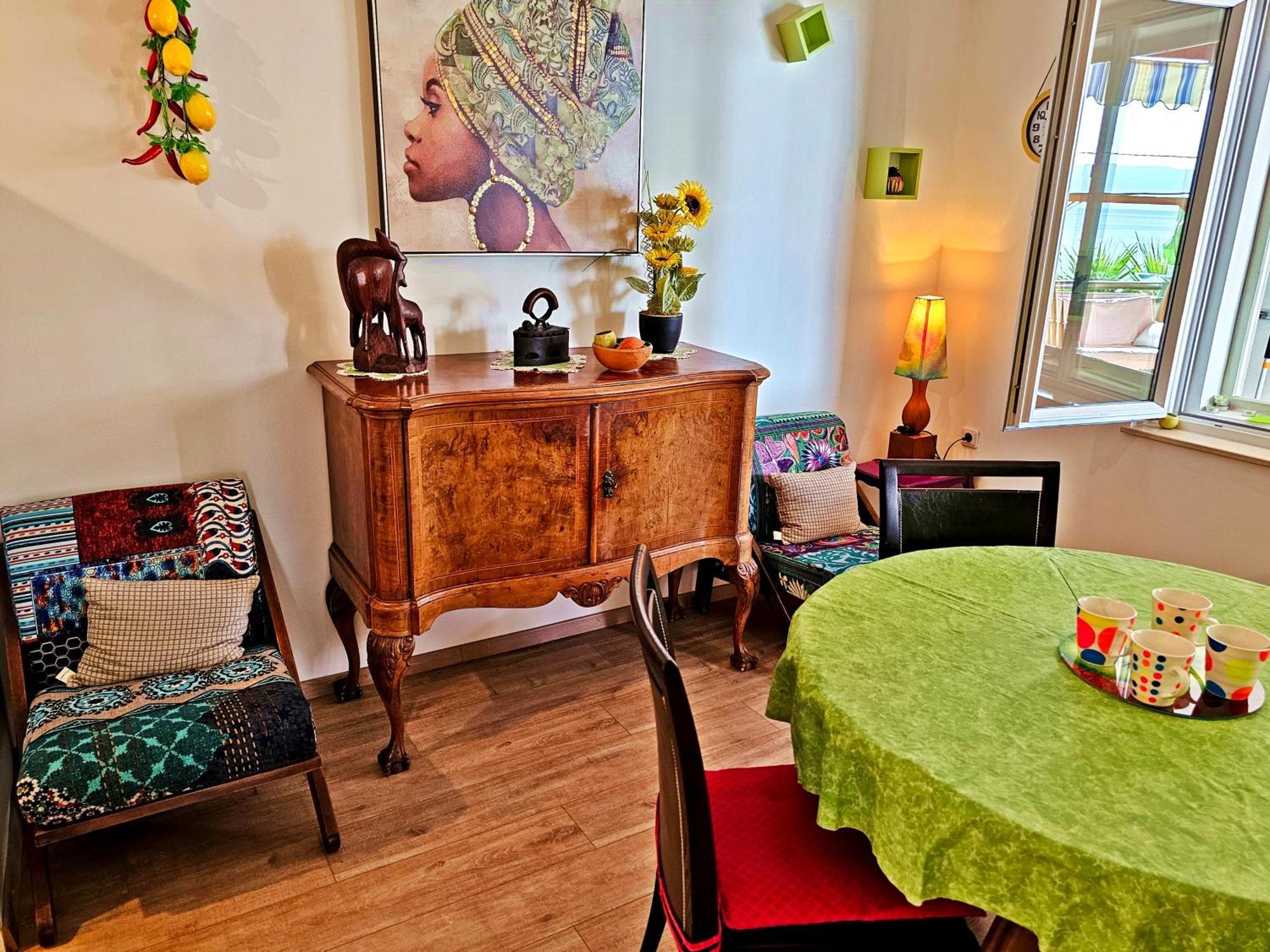Apartments Tempera By The Beach Сплит Екстериор снимка